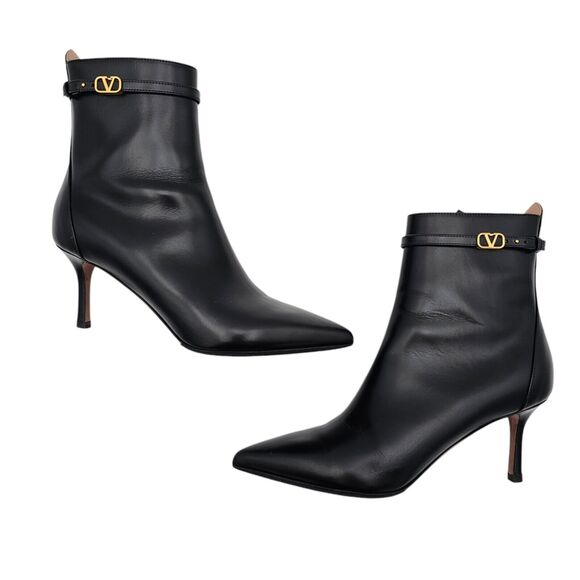 Valentino Garavani TanGo Ankle Boot Size 38 US 8 Black Leather VLogo Point Toe - Picture 1 of 13